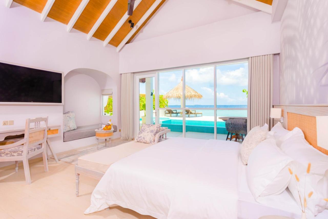 Malahini Kuda Bandos Resort Hulhumale Esterno foto Beachfront Pool Villa