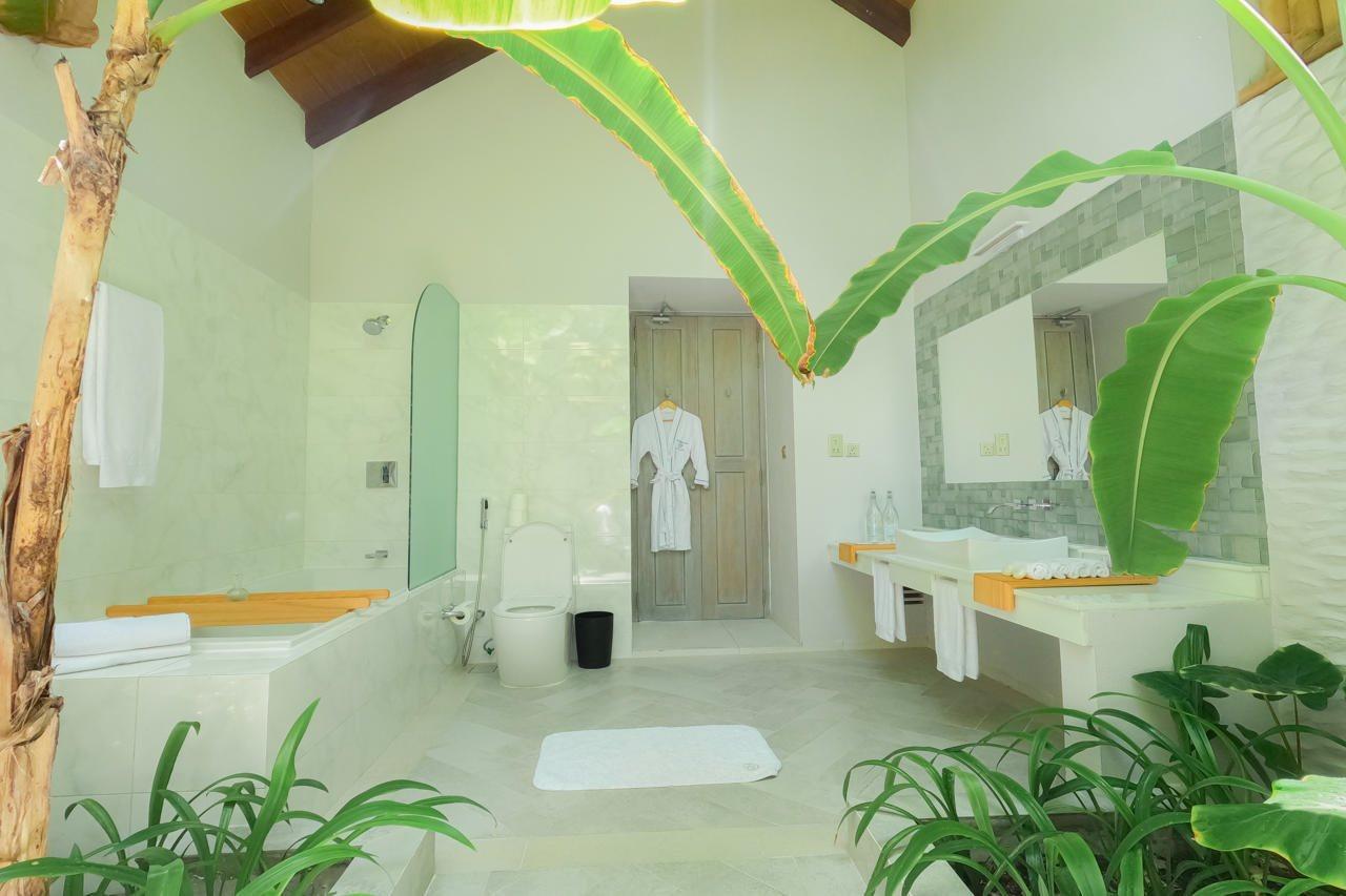 Malahini Kuda Bandos Resort Hulhumale Esterno foto Bathroom