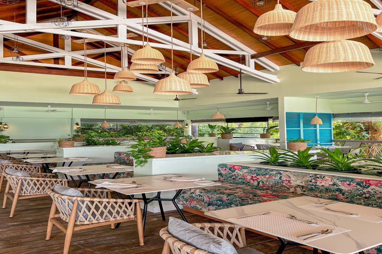 Malahini Kuda Bandos Resort Hulhumale Esterno foto The interior of the restaurant