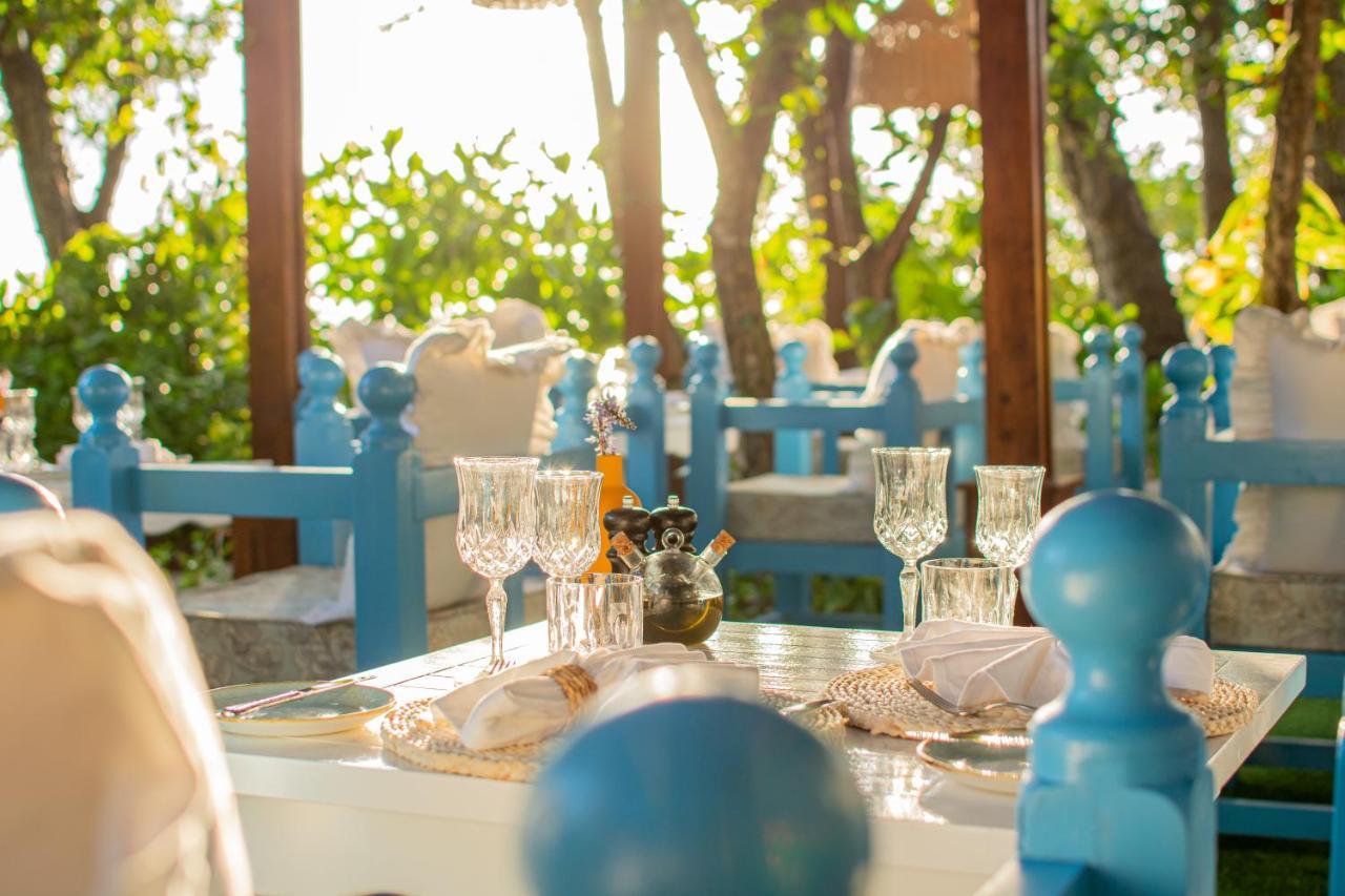 Malahini Kuda Bandos Resort Hulhumale Esterno foto Restaurant