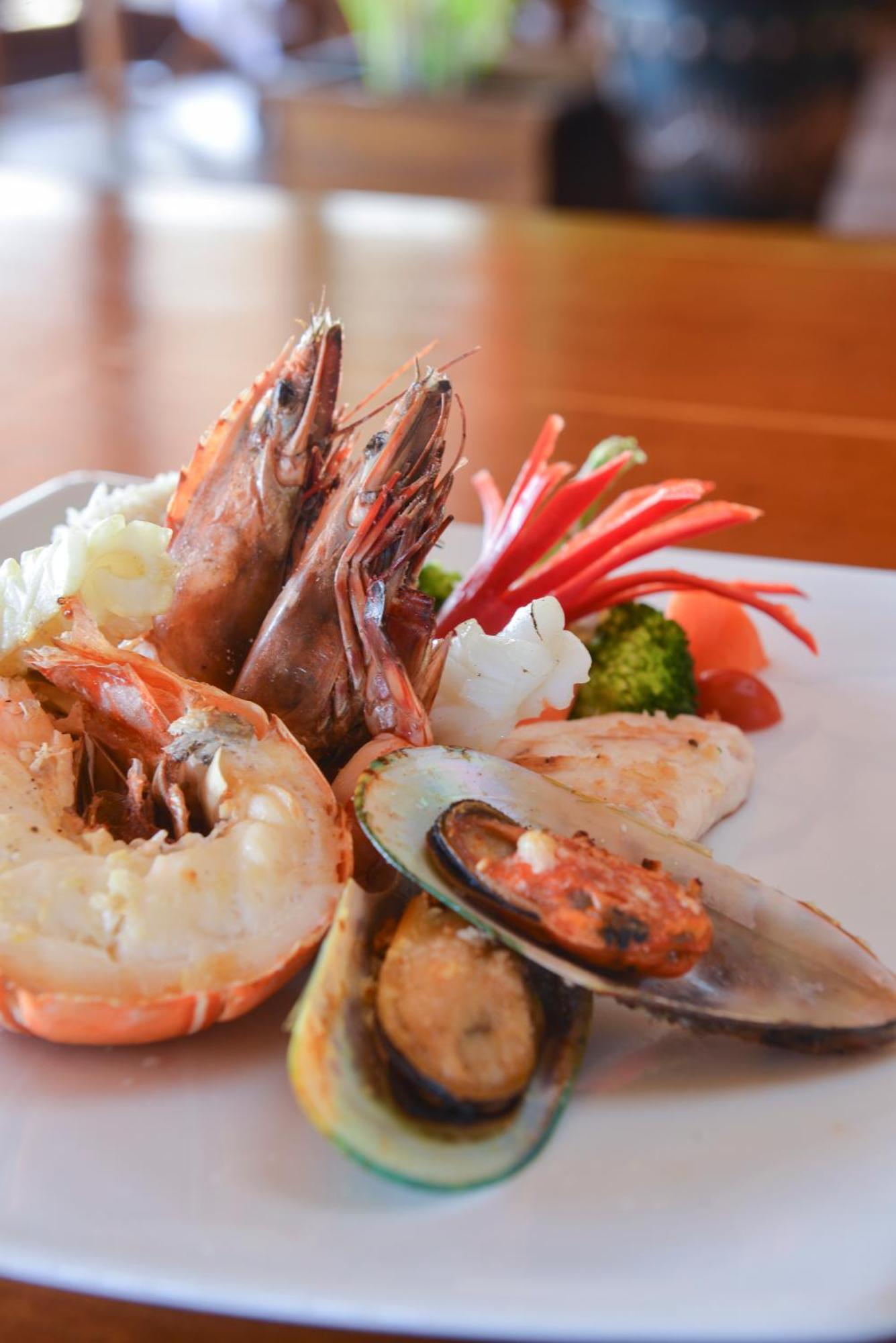 Malahini Kuda Bandos Resort Hulhumale Esterno foto Seafood