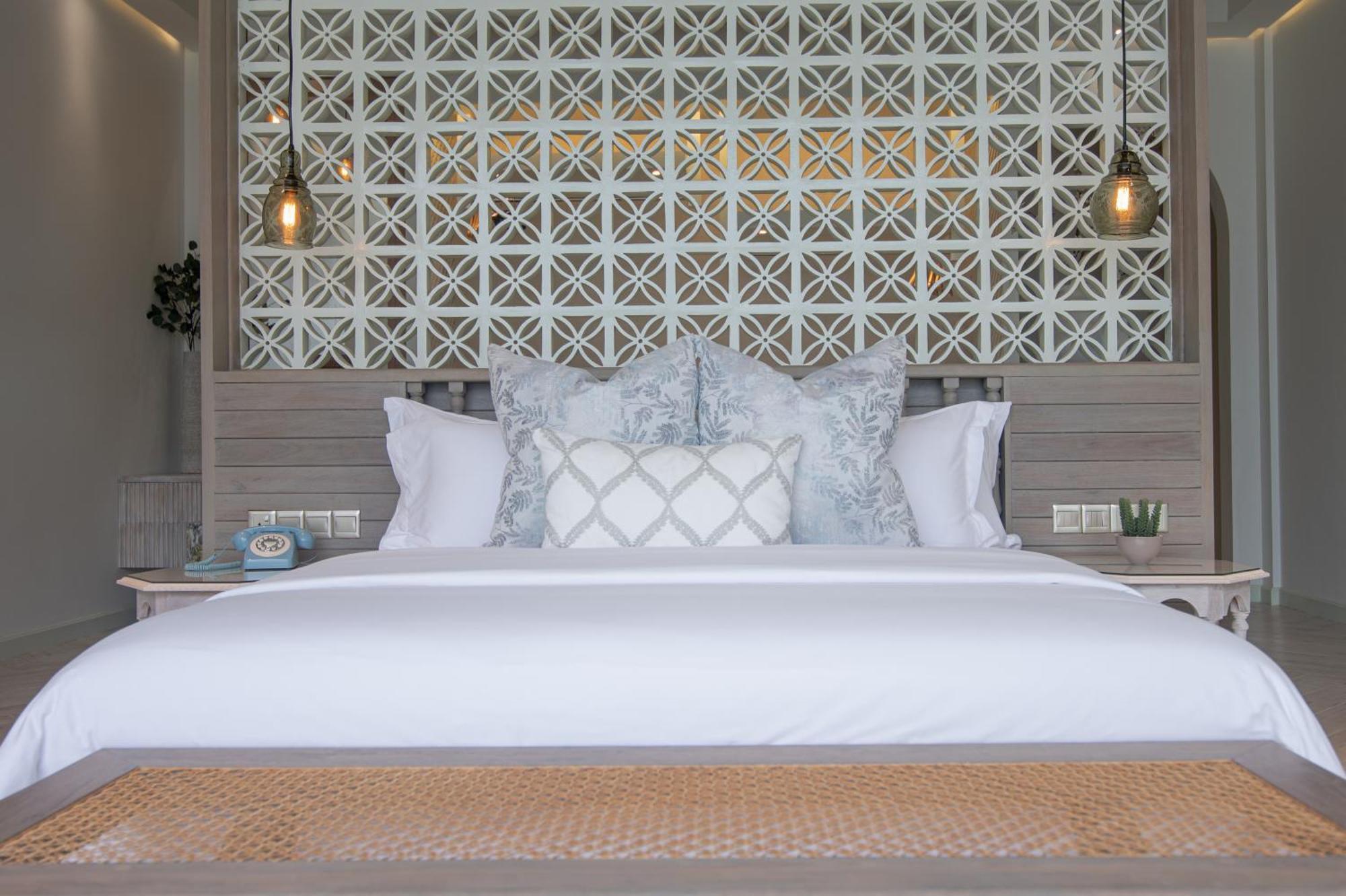 Malahini Kuda Bandos Resort Hulhumale Esterno foto A bedroom at the resort